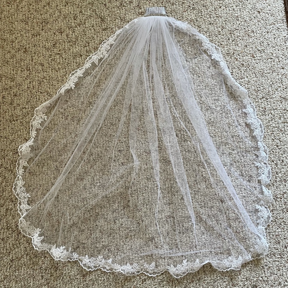 White Wedding Veil with Comb clip